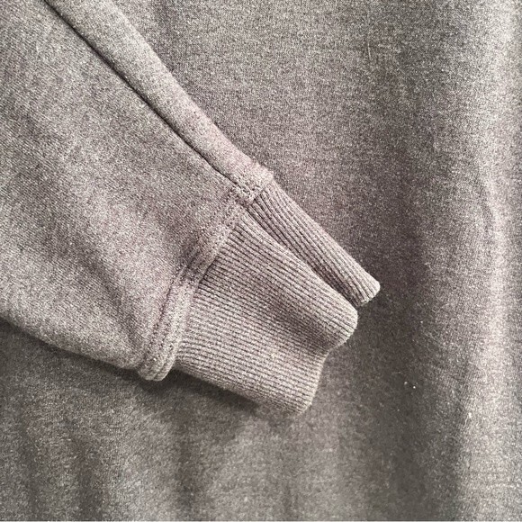 CHAMPION unisex Grey Crewneck Sweatshirt Size Small - Picture 4 of 9